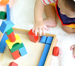 キッズスペース、おむつ交換台あり